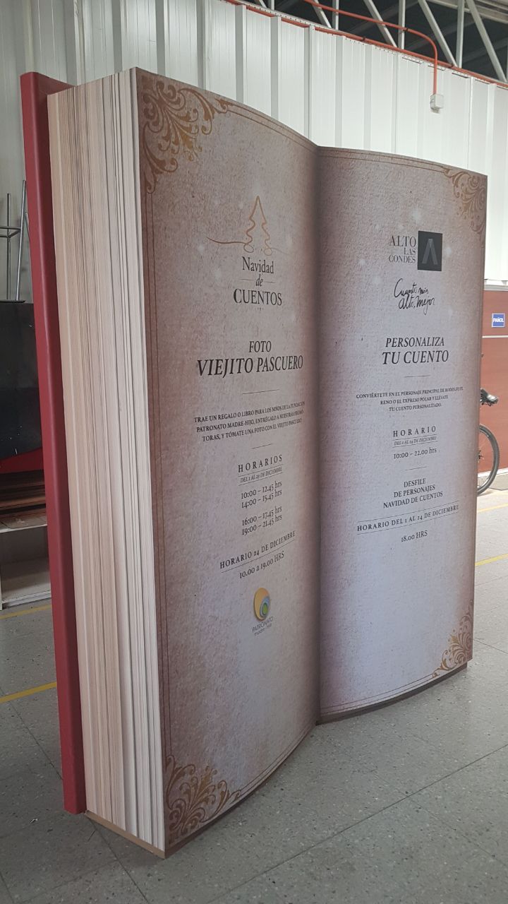 Eventos Navidad Alto las Condes Navidad 2024 Elaboración Libro ficticio gigante fase final con detalle
