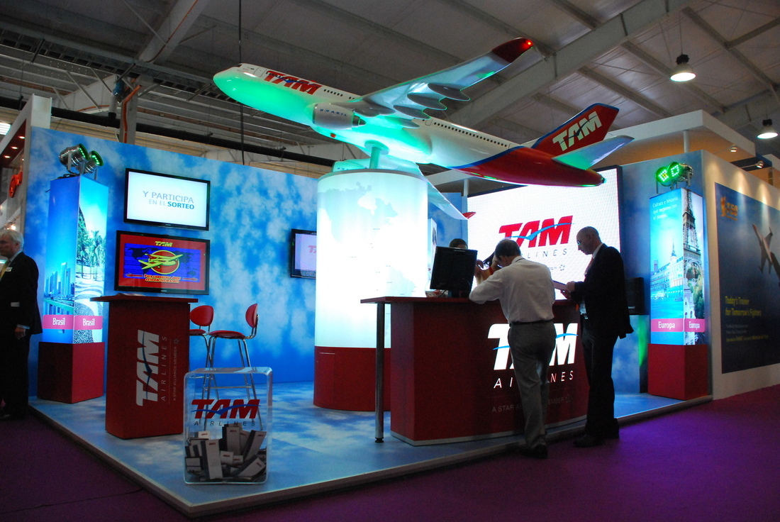 Stand Tam Airlines 10 fase final montaje